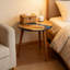Table d'appoint de style Mid-Century moderne en résine et noyer