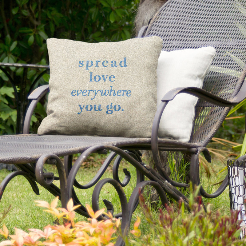 Coussin intérieur / extérieur Spread Love, Blanc et bleu, 18 x 18