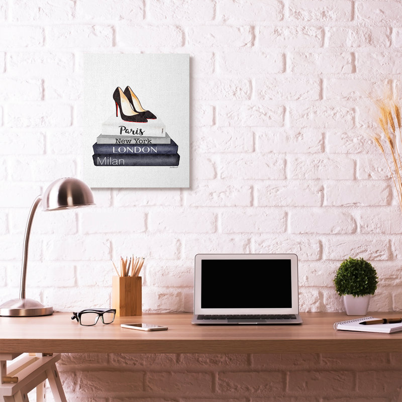 «Fashion Designer Shoes Bookstack Blue», impression, Toile tendue, H 30 po x l 24 po