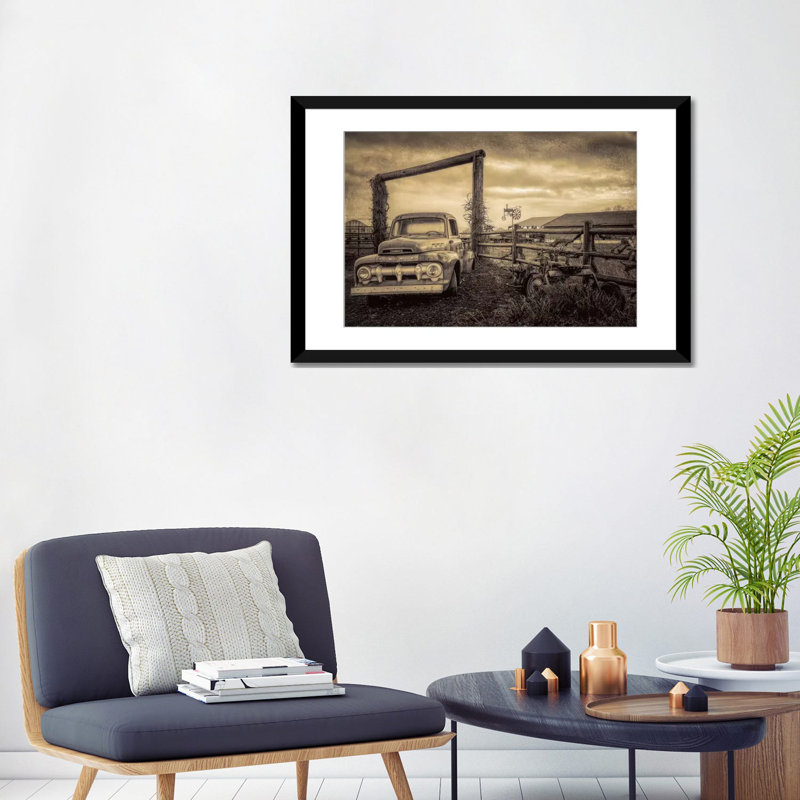 «Old Ford at the Farm» par Don Schwartz - Estampe numérique sur toile tendue avec châssis, H 24 po x l 32 po x P 1 po