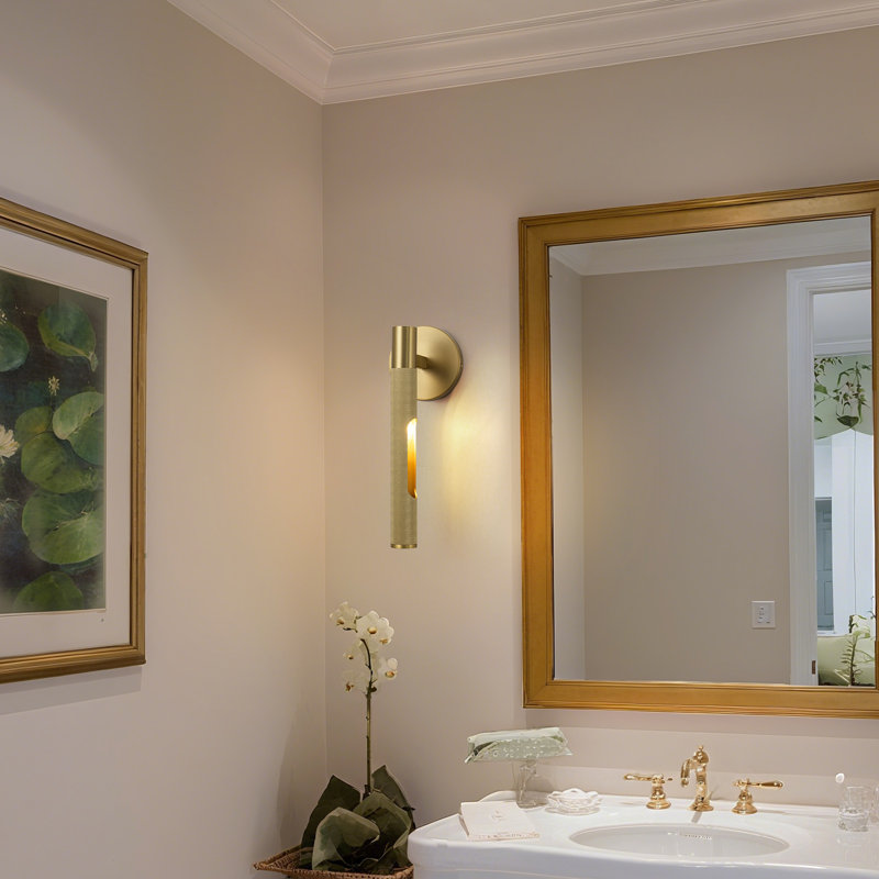 1-Light Dimmable Wall Sconce in Knurling Brass