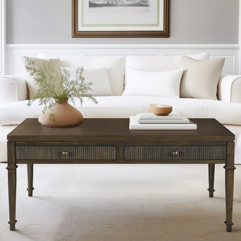 2 tables basses brun foncé pour un décor de maison élégant avec un attrait de tiroir cannelé