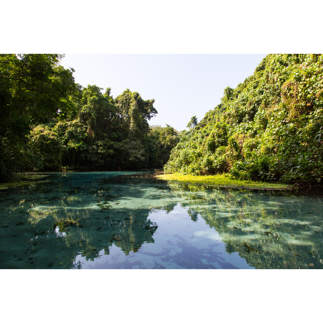 Blue Hole - Fotografie ohne Rahmen auf Leinwand