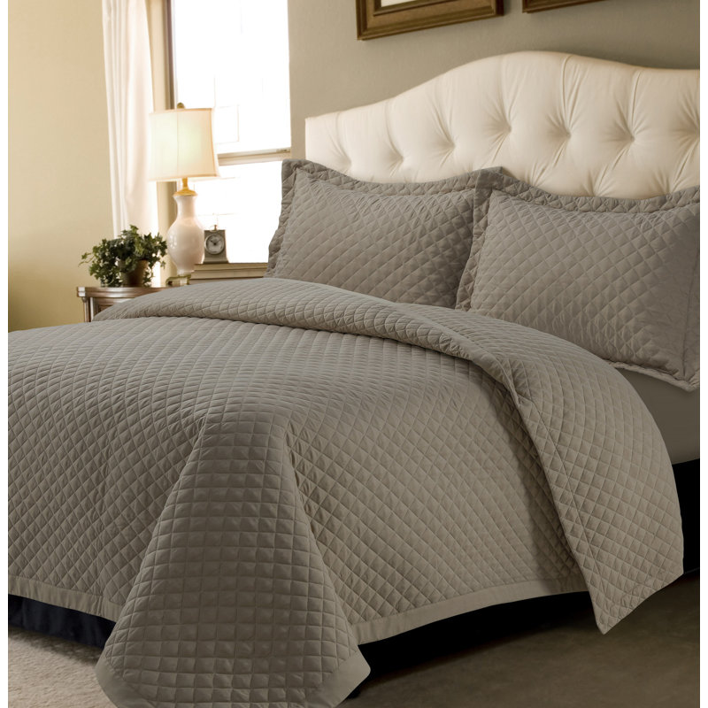Brisbane Modern & Contemporary Polyester Geometric Shapes Quilt, Taupe, Queen Quilt + 2 Standard Shams