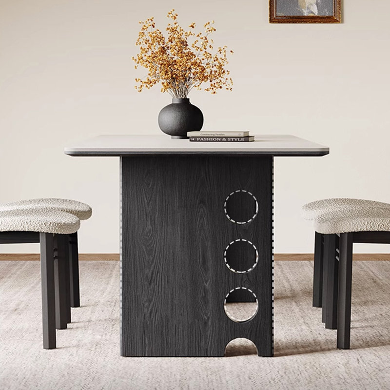 Kinner, 29.52"H x 55.11"L x 31.49"W
