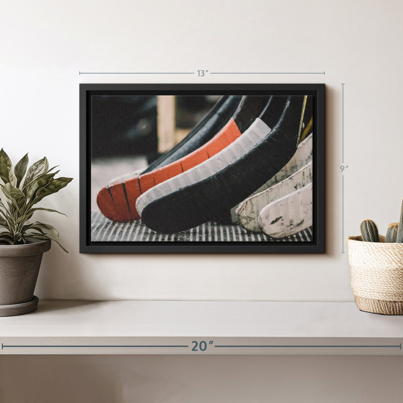 «Hockey Sticks», reproduction sur toile, H 9 po x l 13 po