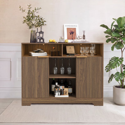 Buffet cannelé moderne à 2 portes l 47,2 po avec tablettes réglables et éclairage DEL