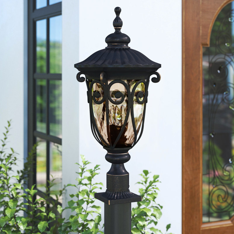 Luminaire d'extérieur à 3 lumières Erickson