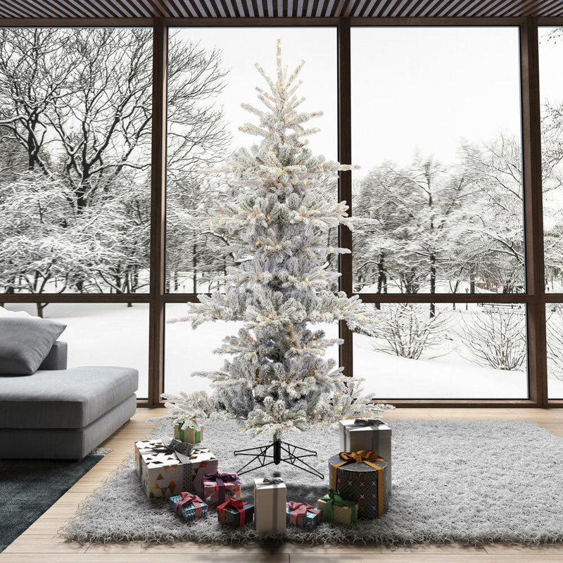Giusta Lighted Artificial Christmas Tree, 7.5'