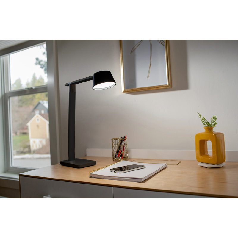 Lampe de bureau noire avec USB 18,7 po Linus