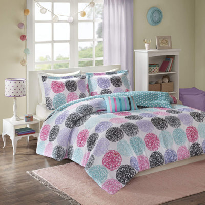 Carly Reversible Comforter Set