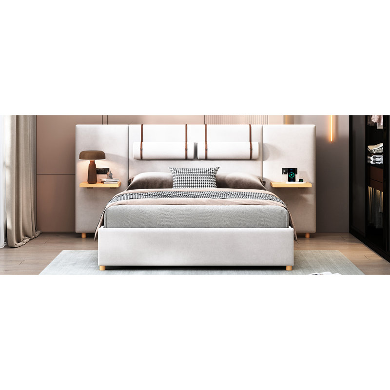 Grand lit tapissier en velours beige