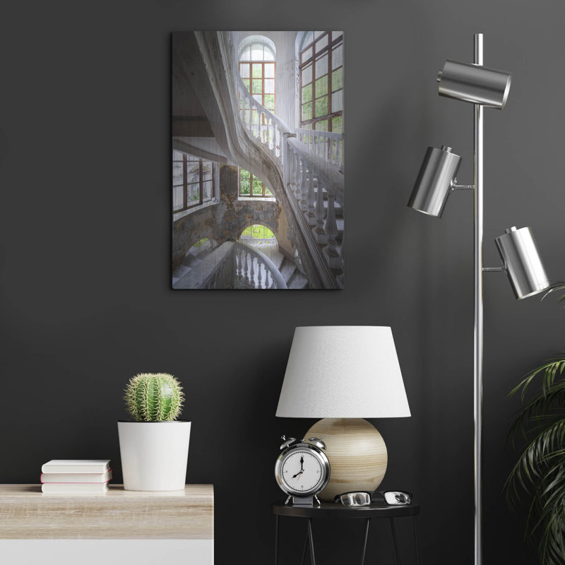 «Curved Stairs» par Roman Robroek, H 24 po x l 16 po