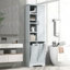 Armoire de rangement pour salle de bain avec portes et tiroirs, panier à linge inclinable, plusieurs espaces de rangement, style autoportant, tablette ouverte, tablette réglable, gris