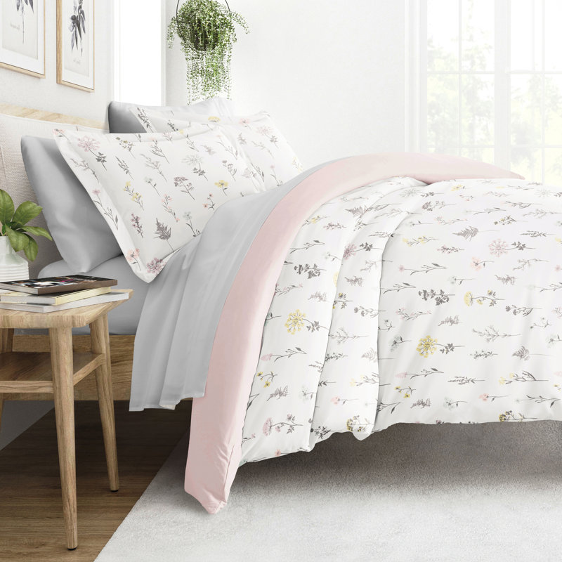 Twin XL Pink Floral Polyester Bedding Ensemble