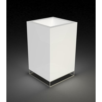 Vela Resin Pot Planter