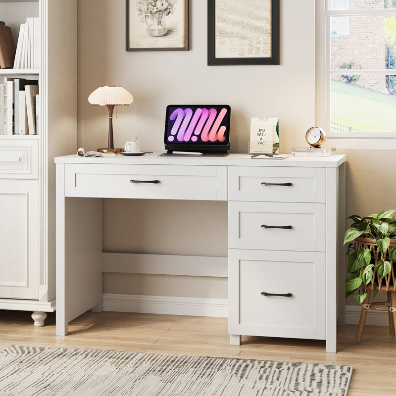 Bureau de direction 47 po avec 4 tiroirs et station de charge Farmhouse, Blanc
