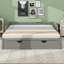 Lit de jour simple en bois avec couchette coulissante-476166826