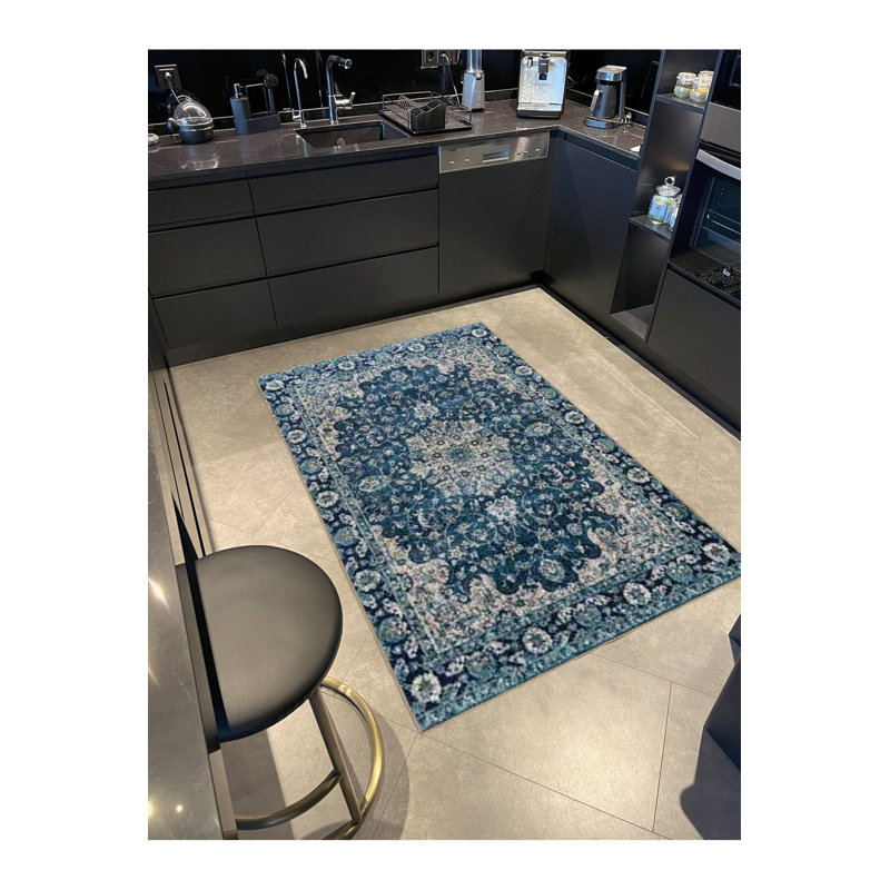 Tapis décoratif bleu marine à motif floral, Sous-tapis rectangulaire 5 pi 1 po x 7 pi 7 po inc