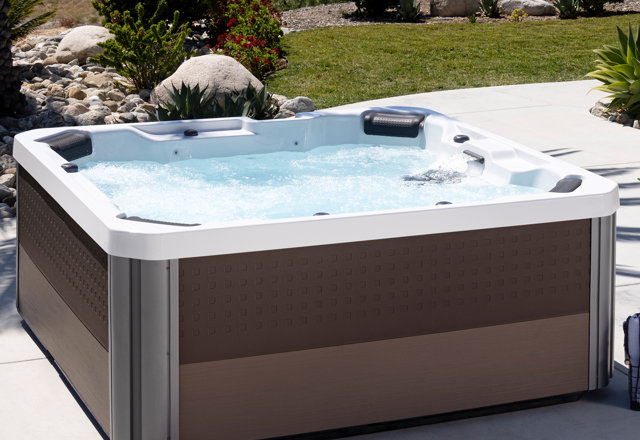 Top-Rated Hot Tubs