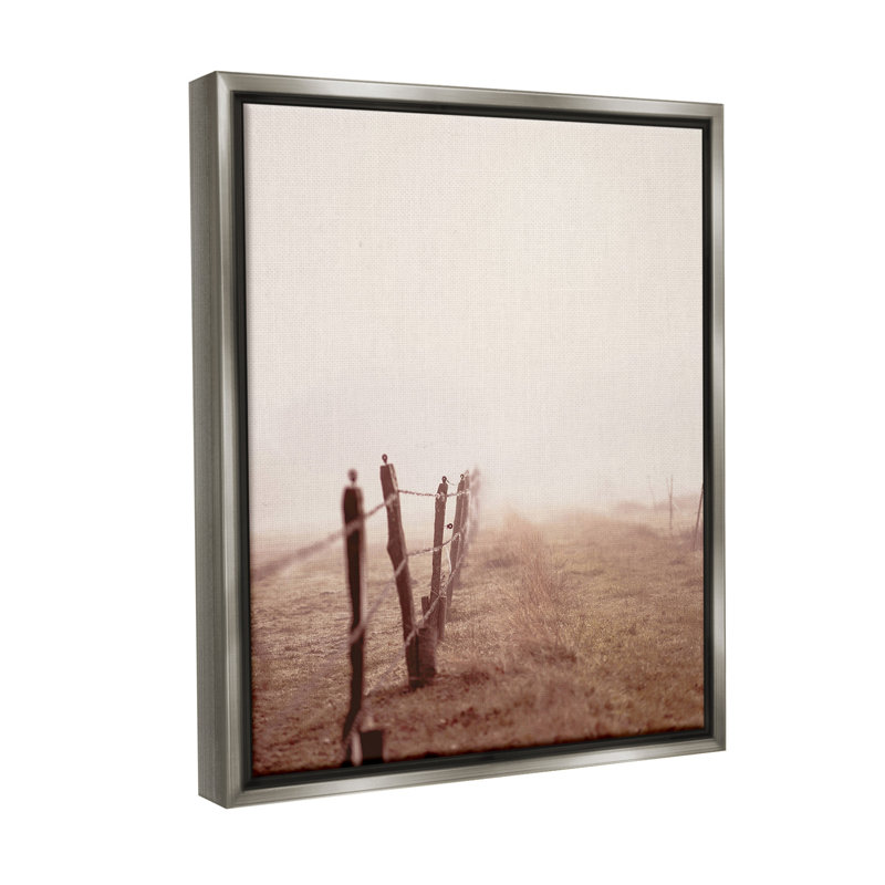 «Quiet Foggy Countryside Floater Frame» par Leah Straatsma sur, Cadre flottant gris lustré, H 31 po x l 25 po