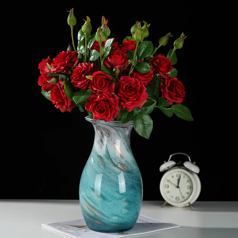 Décoration de fleur simulée