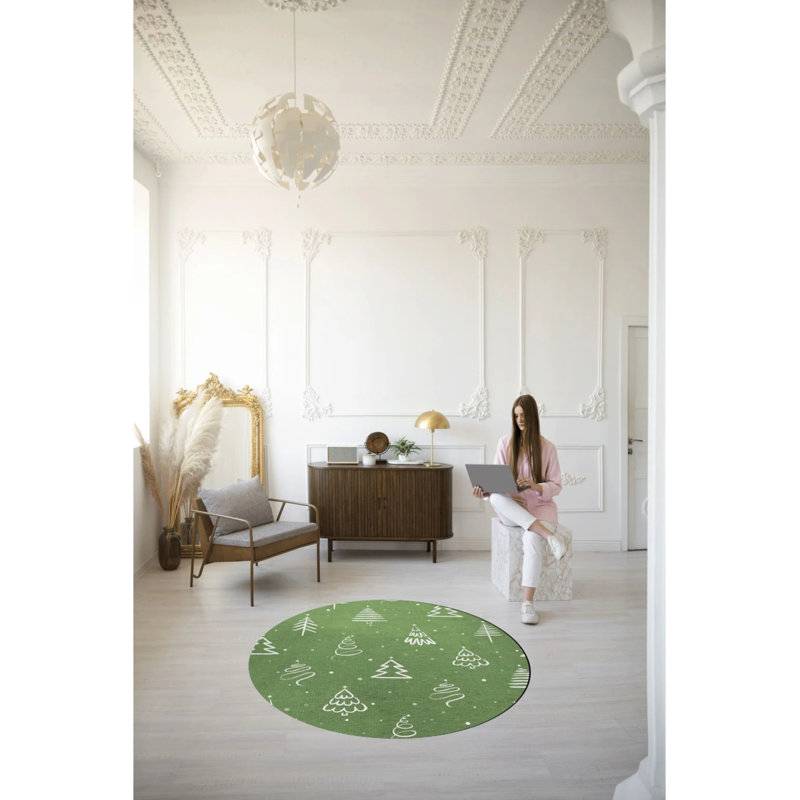 Creative Modern Woven Base Round Decorative Rug With Green Christmas Theme, Tree And Ornament Pattern, Round 2'8"