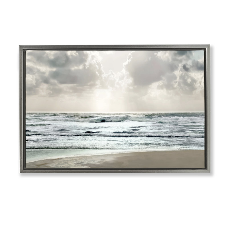 Toile flottante encadrée «Cloudy Sunlight Beach» par Mike Calascibetta, Cadre flottant gris lustré, H 21 po x l 31 po