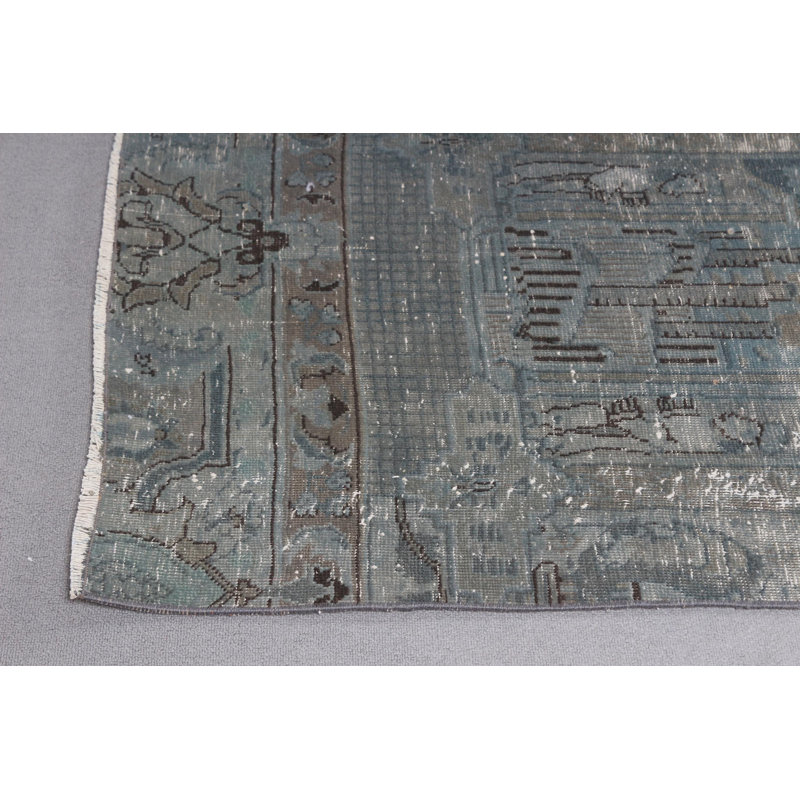 Tapis turc rétro tissé à la main dans des tons de terre, idéal pour rehausser le décor de votre salon ou de votre salle à manger