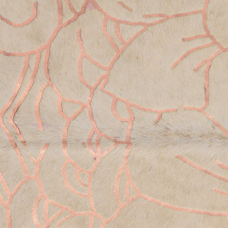 Isola Hide Abstract Handmade Hand-Tufted Novelty 6' x 7' Cowhide Area Rug in Gold/Caramel, Rectangle 7' x 8' , Copper