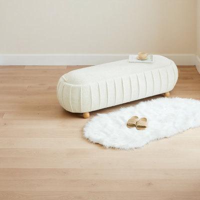 Banc de lit d'appoint capitonné de 140 cm de large avec rangement intégré et repose-pieds en chenille, pieds en bois d'hévéa, idéal pour le salon, l'entrée, le dortoir ou la chambre.