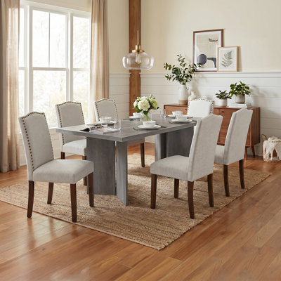 Table de salle à manger rectangulaire en bois Amiin 63 po avec 6 chaises Parsons rembourrées Criselle à dossier solide