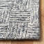 Tapis gris touffeté à la main Richard-297010042