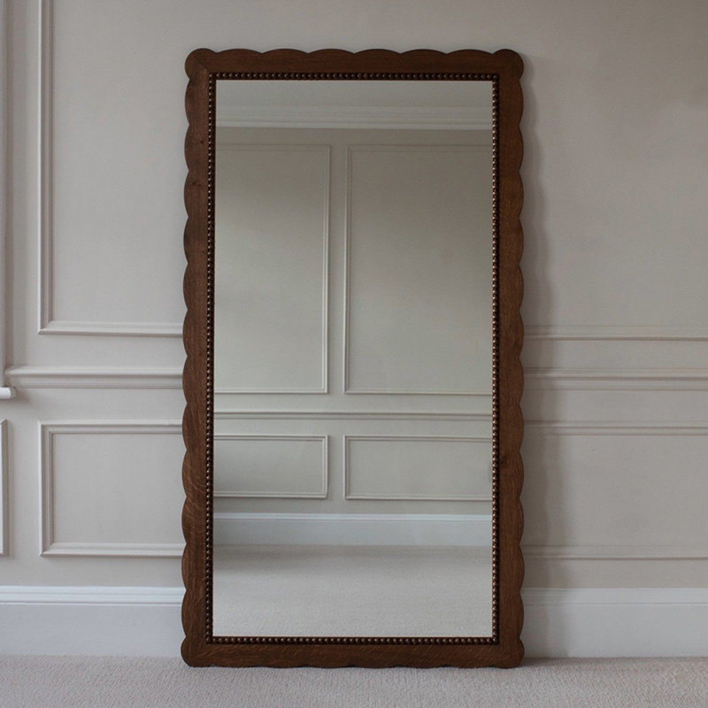 Miroirs pleine grandeur en bois manufacturé de forme libre, 70.87" H x 35.43" W
