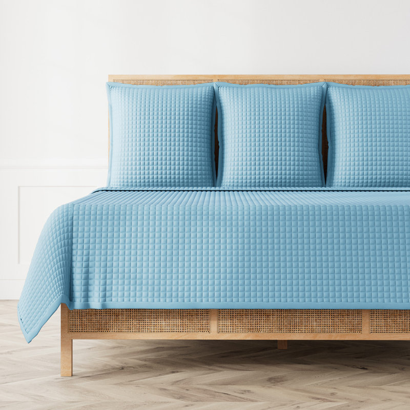 Ready-to-Bed Coverlet, Twin Quilt, Blue