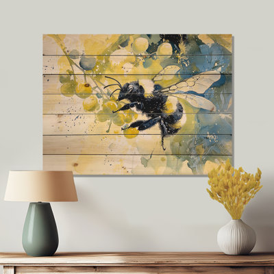 Busy Wings Bee, aquarelle - impression moderne sur bois jaune sur bois de pin naturel