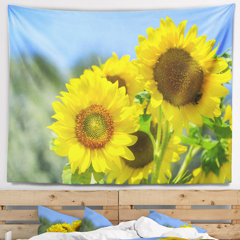 Tapisserie florale avec de beaux tournesols, H 32 po x l 39 po
