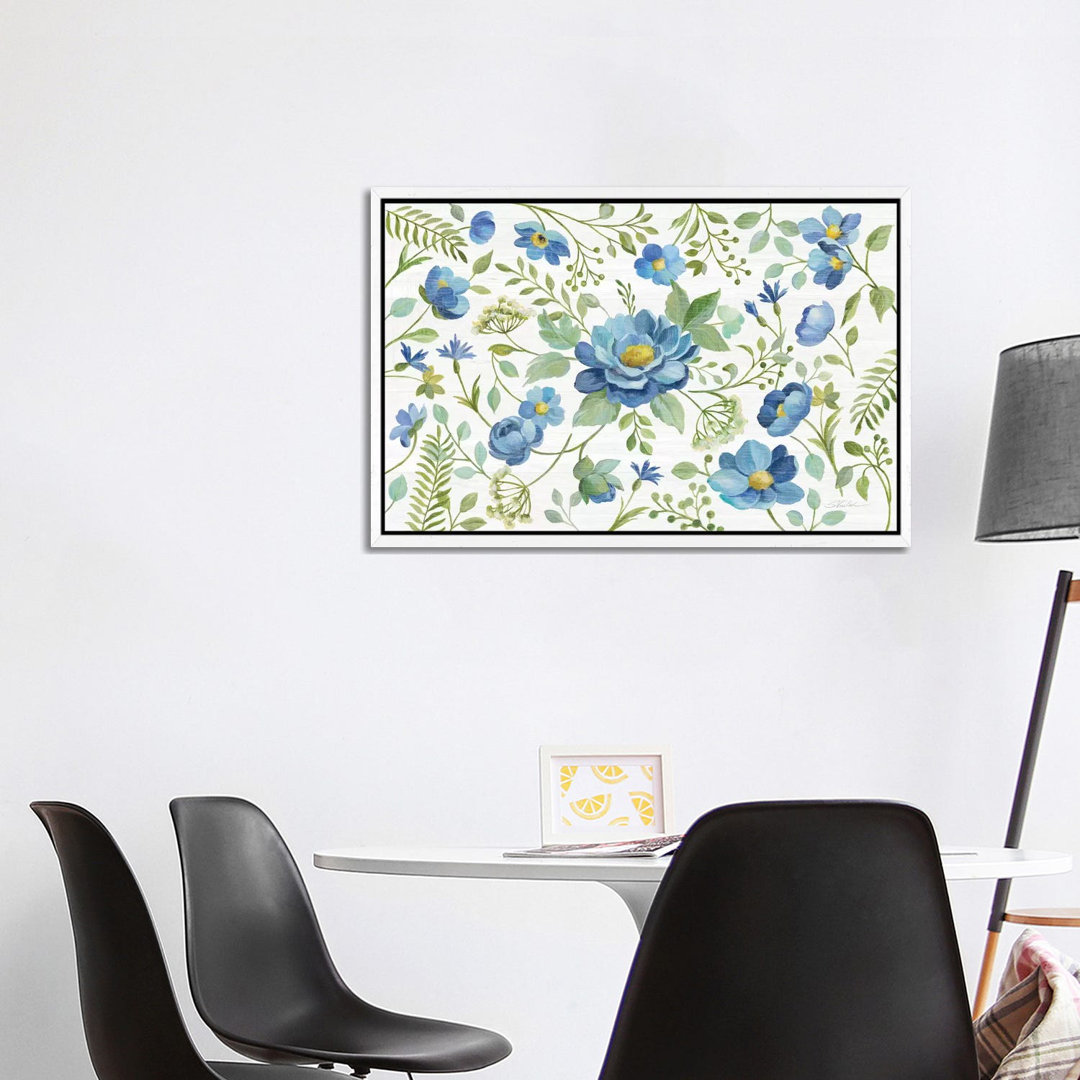 Botanical Blue I von Silvia Vassileva - Galerie-verpackte Leinwand Giclée