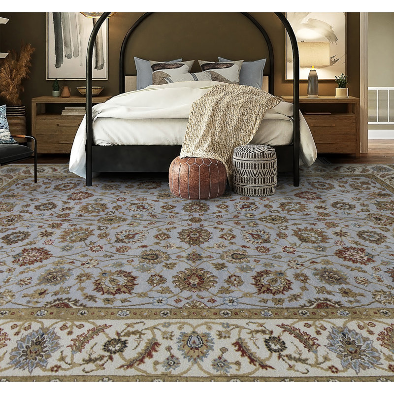 Wool Oriental Area Rug in Beige/Blue/Maroon