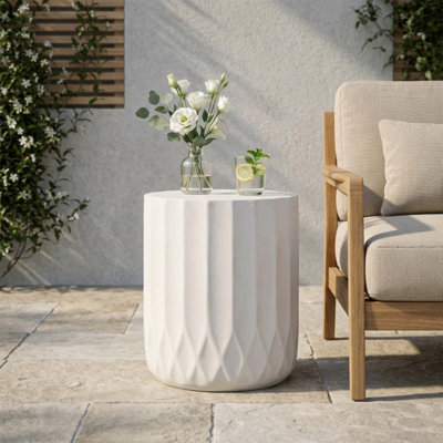 Table d'appoint ronde ronde, l 15 po x P 15 po, table de bout en béton léger pour décoration de patio moderne