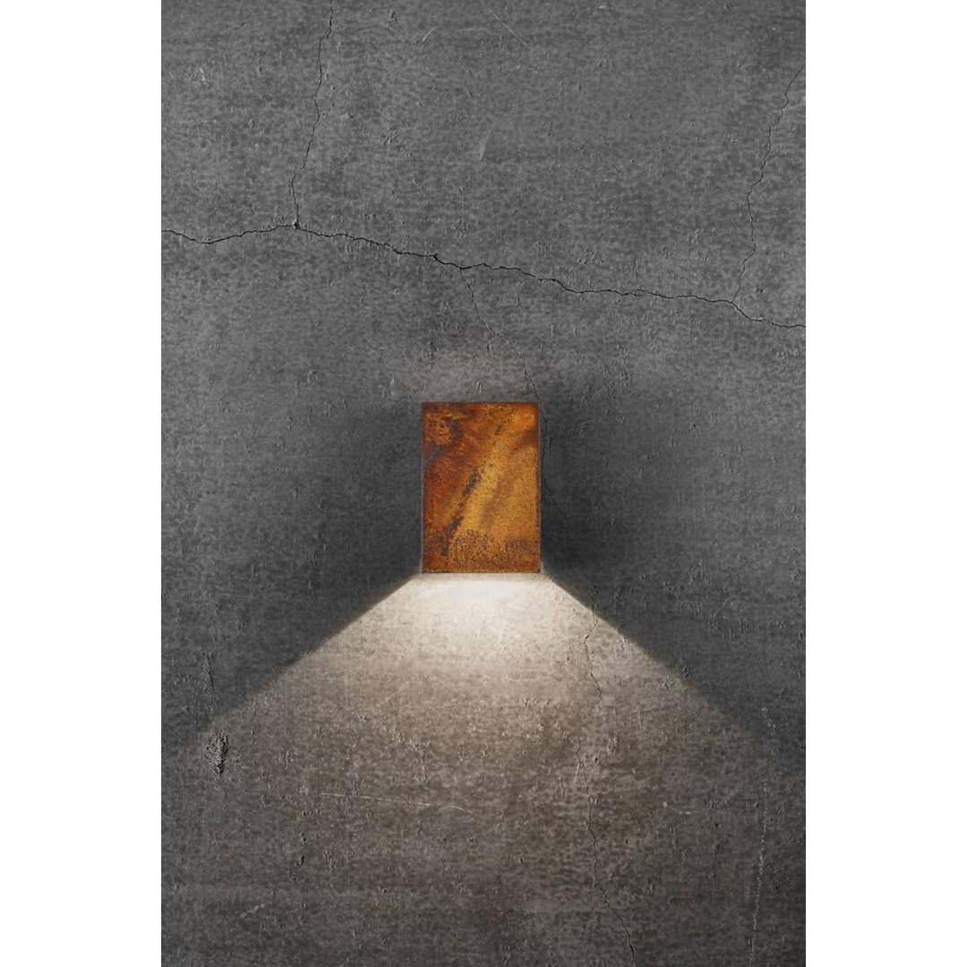 Fold 10 Wall