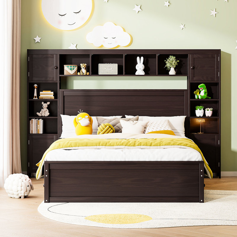 Grand lit en bois massif avec rangement polyvalent - armoire, tablette et tiroir coulissant en douceur pour un confort douillet