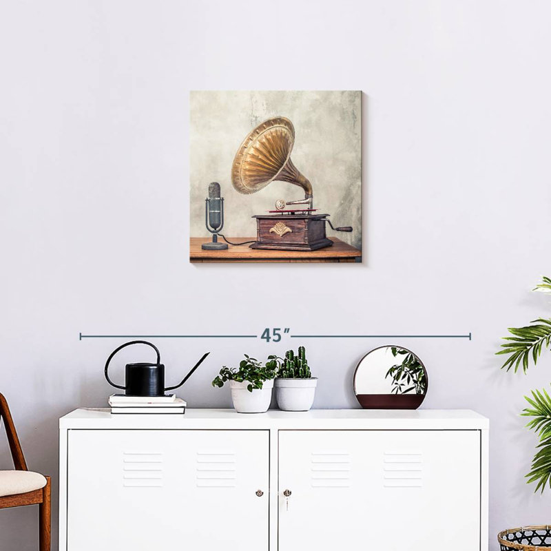 Abarca micro et Gramophone, H 20 po x l 20 po