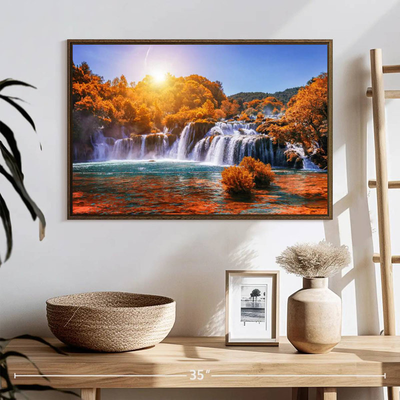 Chute d'eau du parc national de Krka, 25 po x 17 po, Cadre flottant en noyer