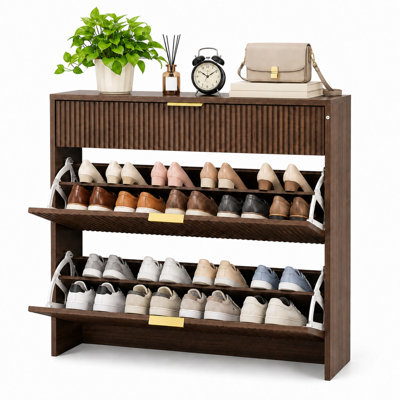 Meuble à chaussures étroit cannelé avec poignées dorées, noyer