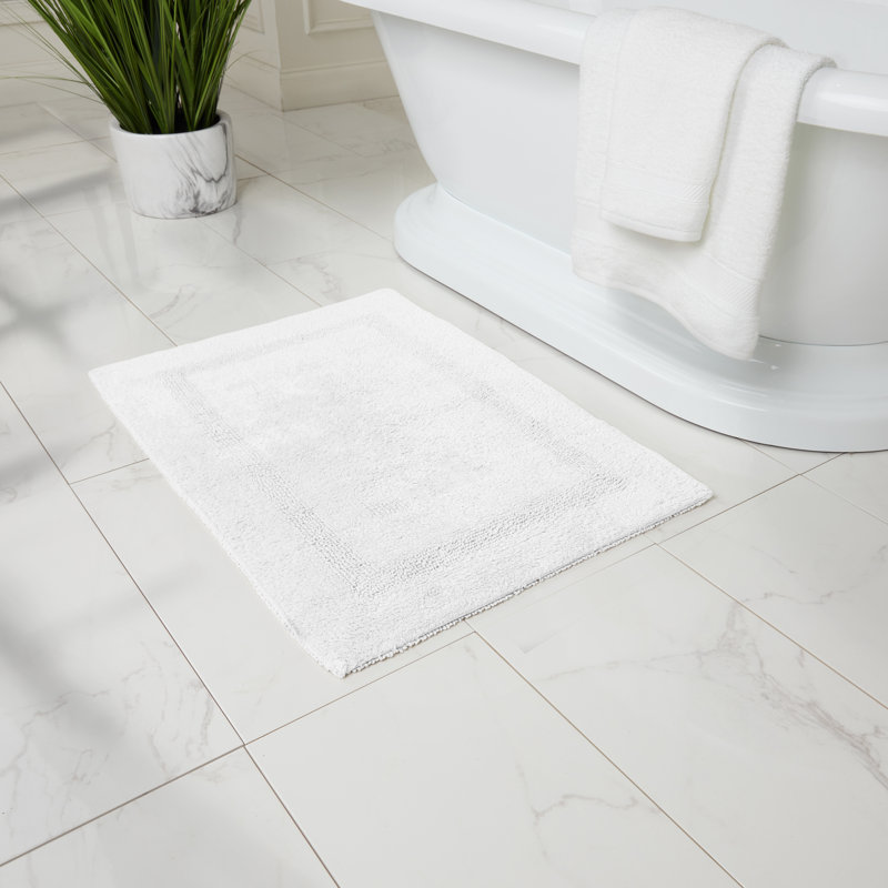 Tapis pour salle de bain Edilio, L 24 po x L 36 po, Blanc
