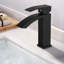 Robinet de salle de bain à un trou