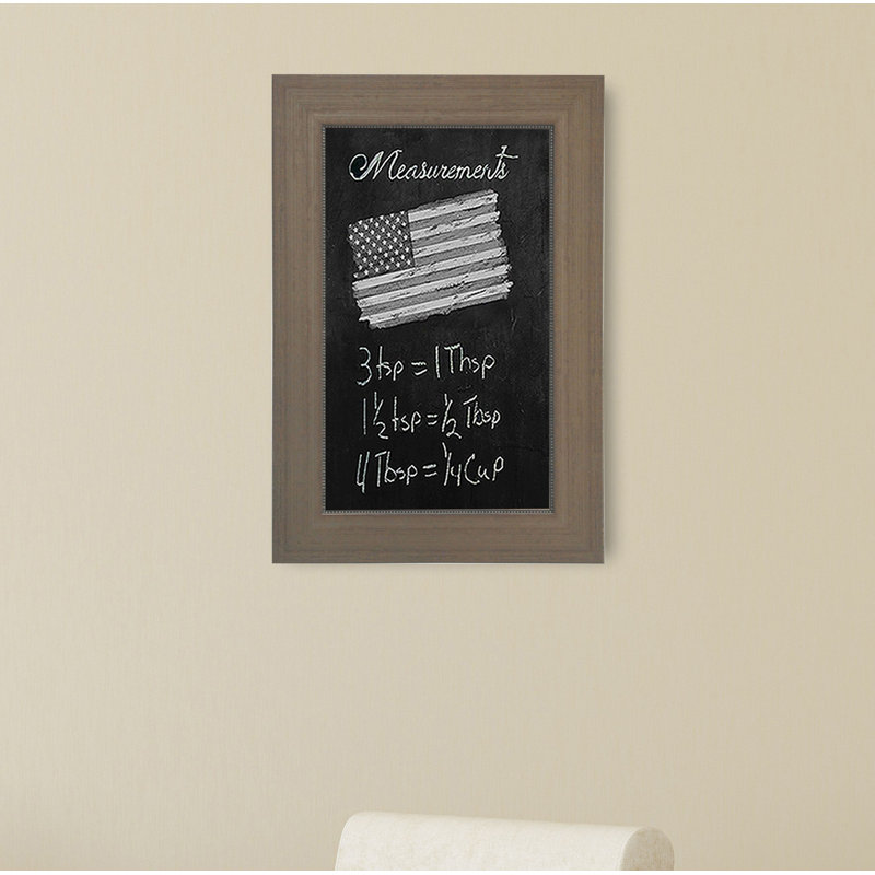 Tableau noir fixé au mur, H 65 po x l 23 po