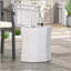 Table d'appoint d'extérieur en béton léger avec souche d'arbre, durable et élégante pour le patio et le jardin