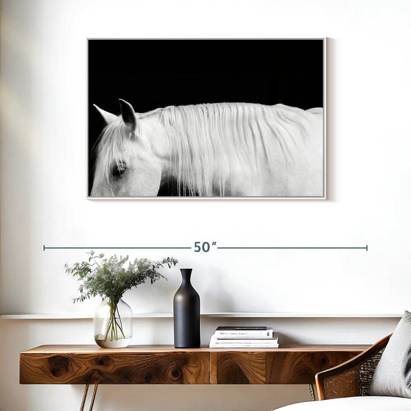 Blanc sur noir I, Cadre flottant blanc, 37 po x 25 po